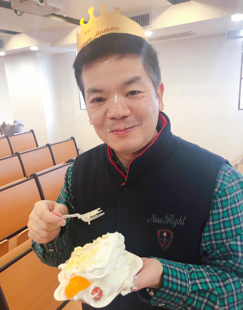 您有一份生日祝福需要查收！萬威機械員工為董事長,總經理送上祝福